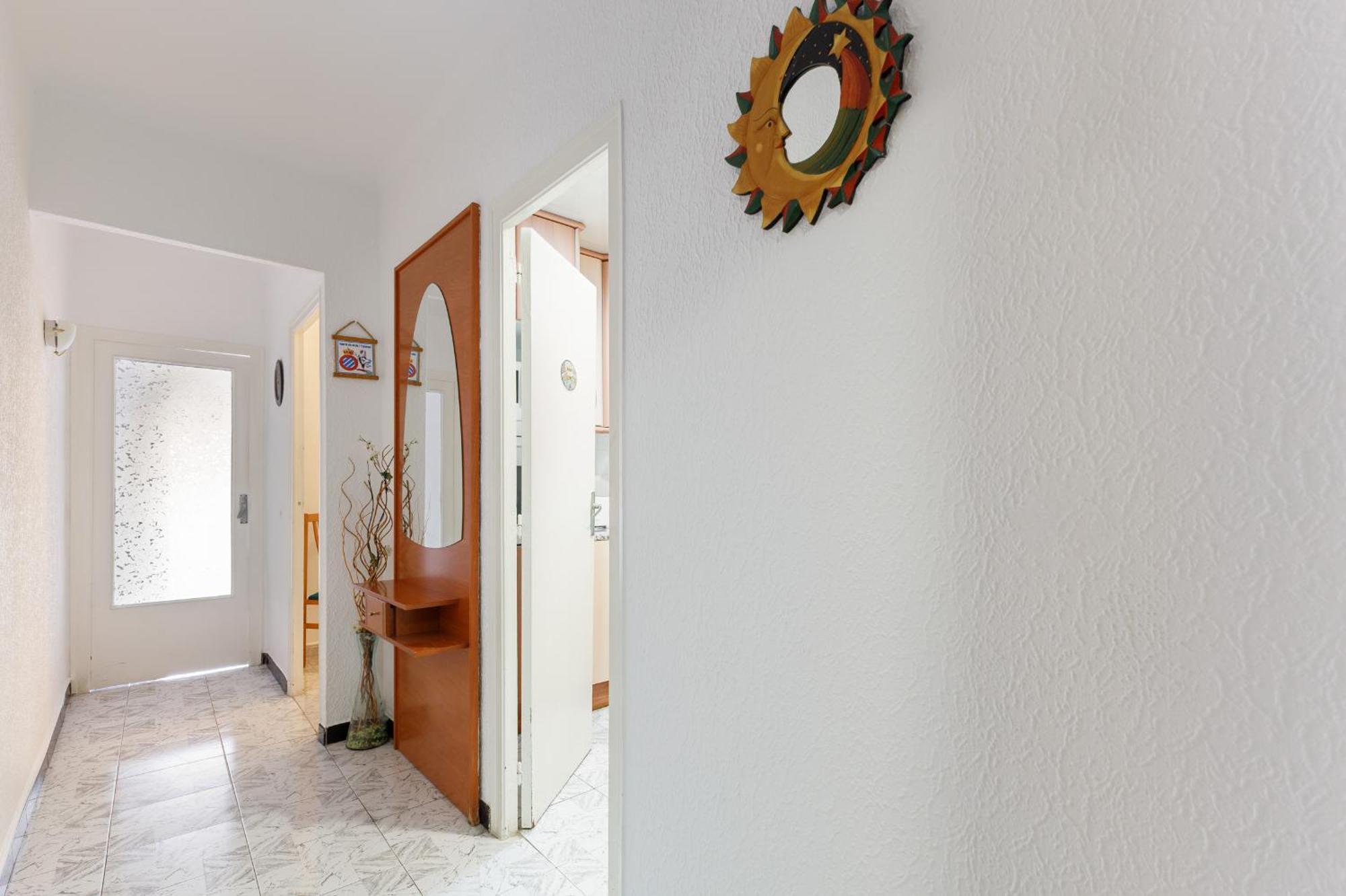 Besos - Bright Apartment Close To Congress & Port Sant Adria de Besos Exterior photo