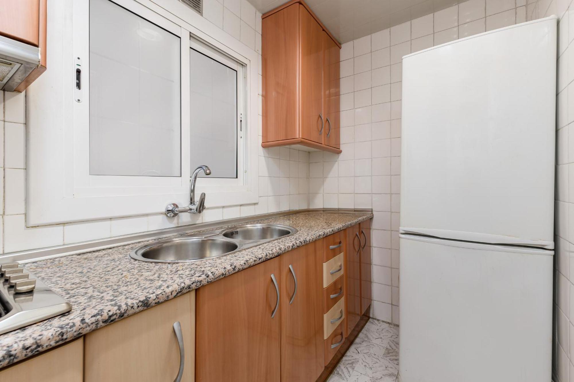 Besos - Bright Apartment Close To Congress & Port Sant Adria de Besos Exterior photo