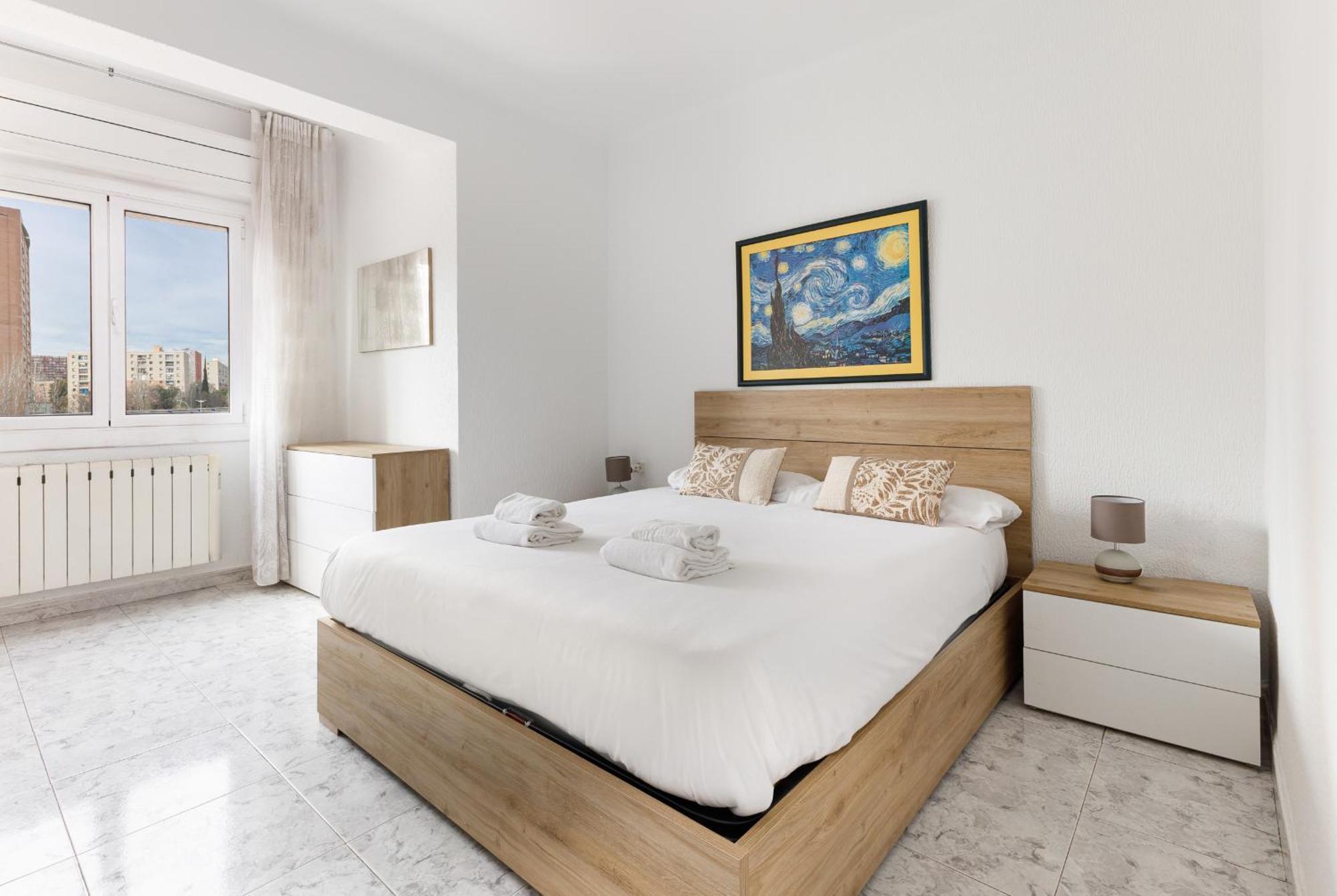 Besos - Bright Apartment Close To Congress & Port Sant Adria de Besos Exterior photo