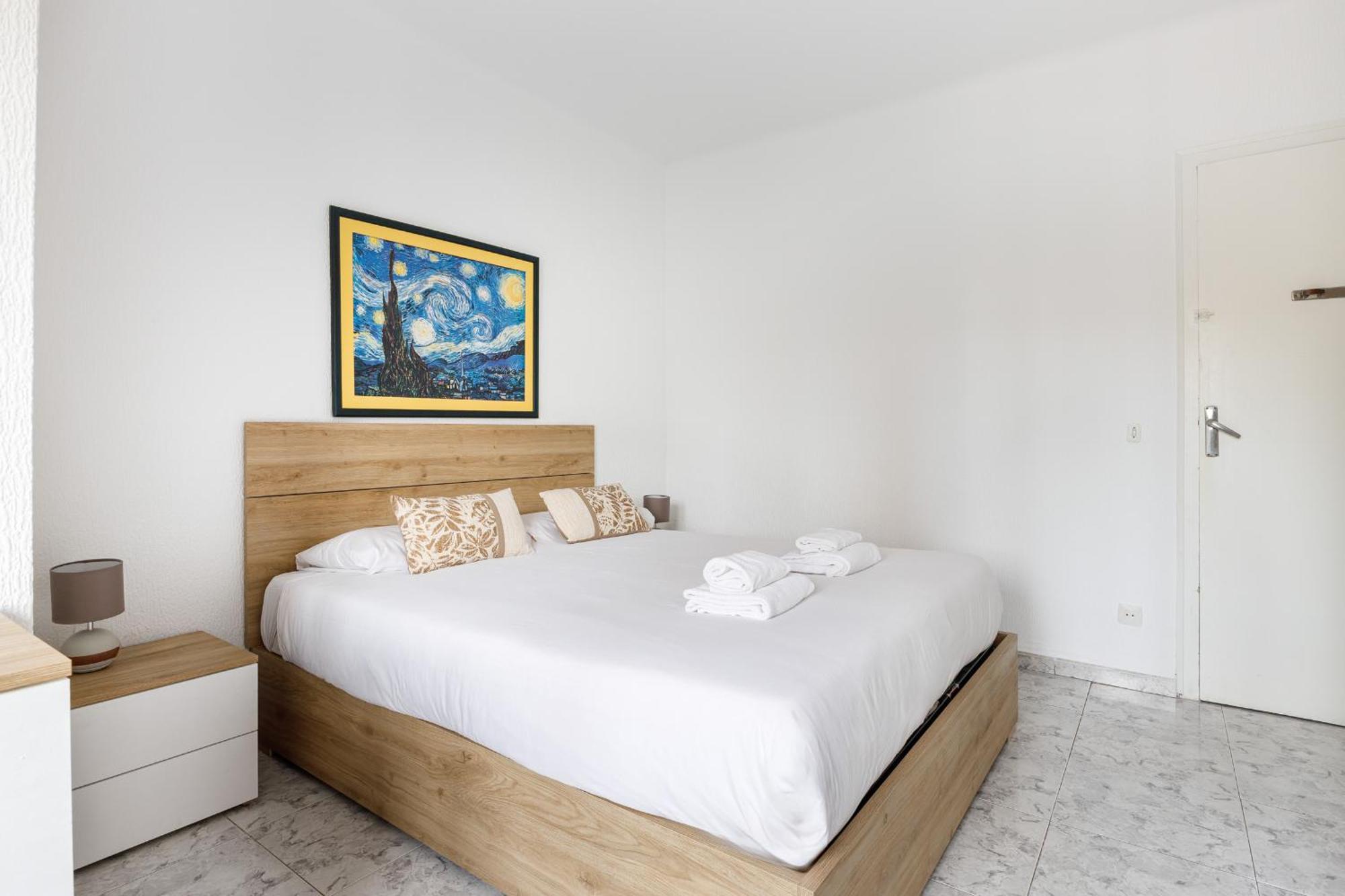 Besos - Bright Apartment Close To Congress & Port Sant Adria de Besos Exterior photo