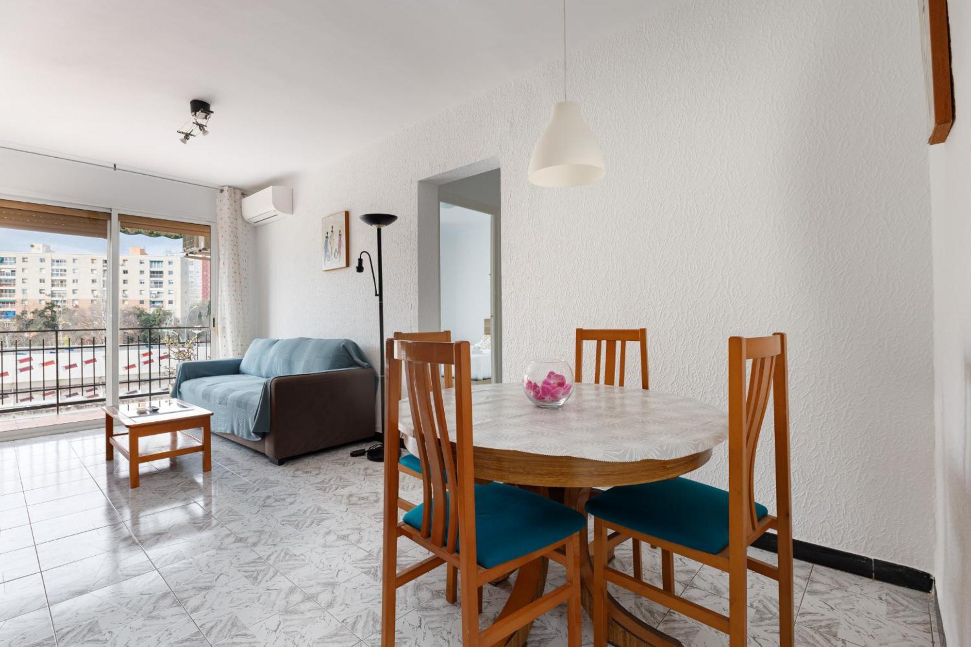 Besos - Bright Apartment Close To Congress & Port Sant Adria de Besos Exterior photo
